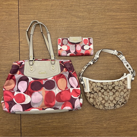 Coach Bag & wallet lot - Coach 6266 - Coach F21704 - Picture 1 of 16